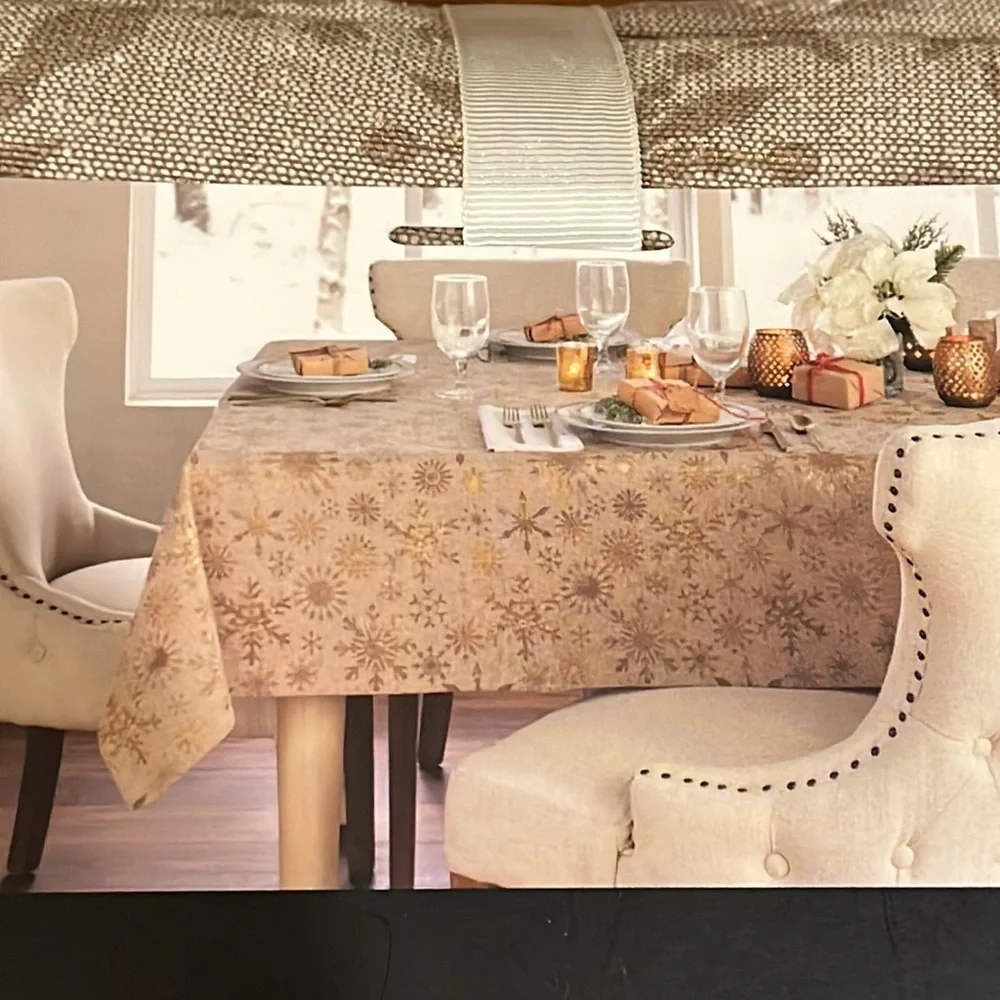 Rachael Zoe Oblong Tablecloth 60”x84” new gold snowflakes holidays